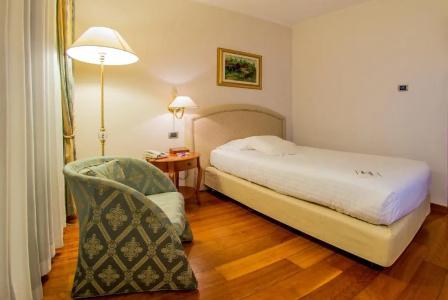 Best Western Globus City - 40