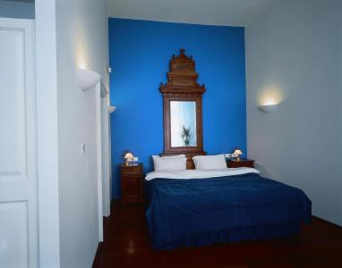 Iron Gate & Suites - 4