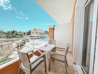 Kavos Plaza - 64
