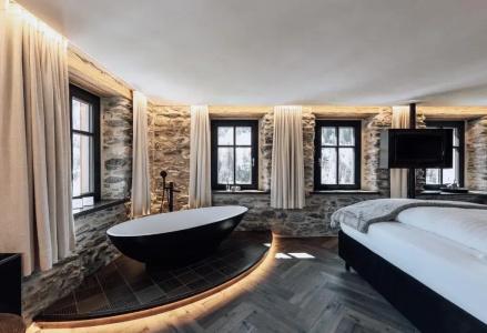 Laret Private Boutique - Adults Only - 50