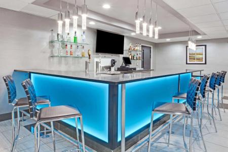 Wyndham Garden Charlotte Executive Park - 15