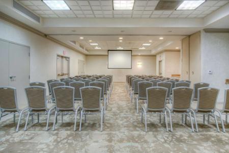 Hilton Garden Inn Southpoint - 16