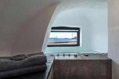 Pearl of Caldera Oia - Boutique by Pearl Collection - 31