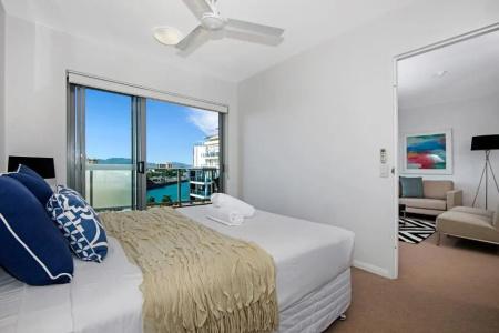 Allure & Apartments - 37