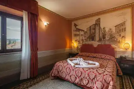 I Portici Boutique - 7