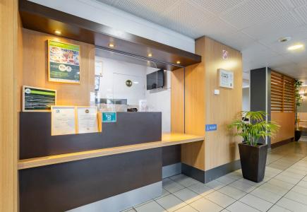 B&B Hôtel Valenciennes - 1