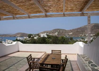Armadoros / Ios Backpackers - 42