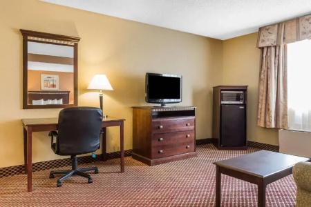Quality Inn & Suites University Area - 38