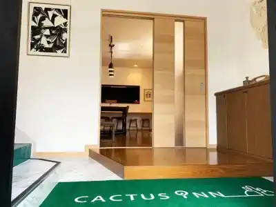 Cactus Inn - 1