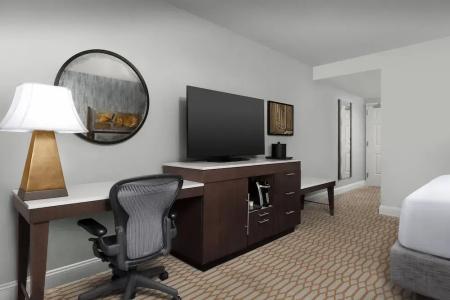 Virginia Crossings, Tapestry Collection by Hilton - 49
