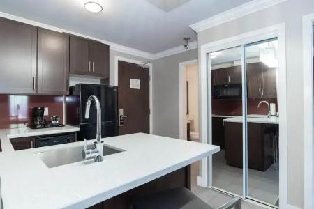 Sandman & Suites South - 68