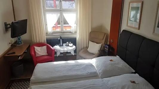 Hotel-Restaurant Goldenes Lamm - 32