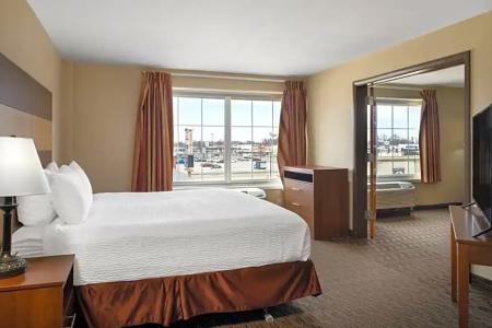 AmericInn by Wyndham North - 39