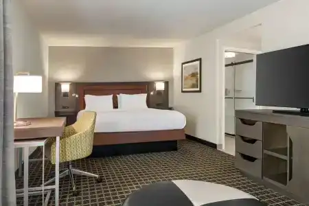 Hampton Inn & Suites-Downtown-Riverplace - 101