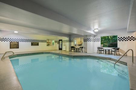 DoubleTree by Hilton - 41