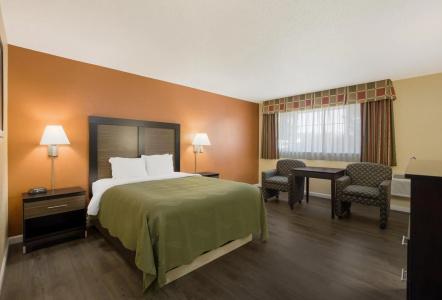 Quality Inn & Suites Airport - 33