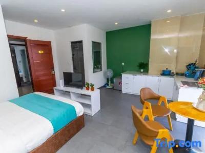 Ngan Pho Studio & - 233