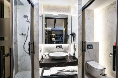 Broyt Suites - 7