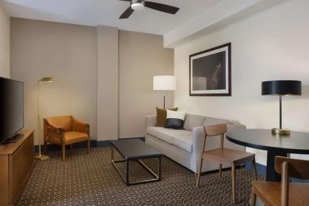 DoubleTree Suites by Hilton - 77