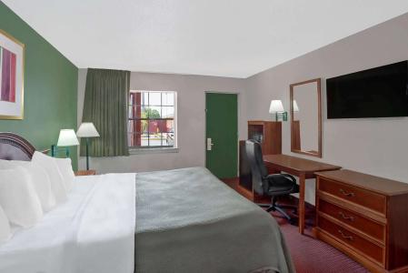 Howard Johnson By Wyndham Ft. Myers Fl - 3