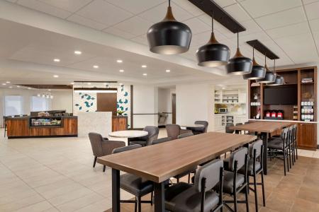 Hyatt Place Tucson Central - 23