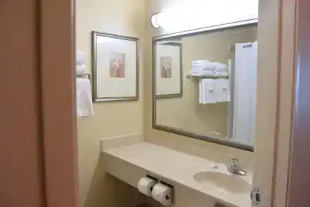 Country Inn & Suites by Radisson, North, IL - 19