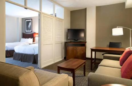 DoubleTree Suites by Hilton - 49