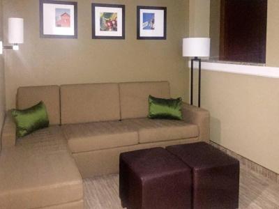 Comfort Suites - University - 14