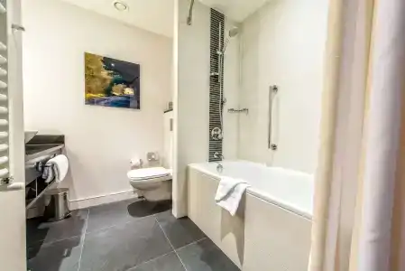 Hilton Garden Inn Krakow Airport - 8