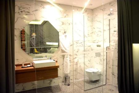Boutique Gauthier - 120