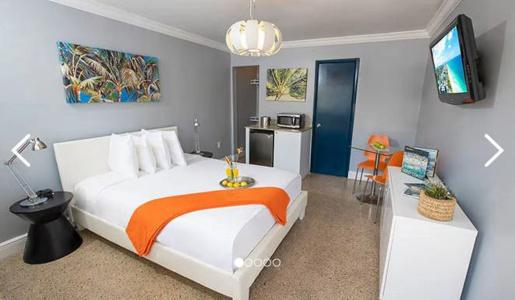 Hollywood Beach Suites and - 9