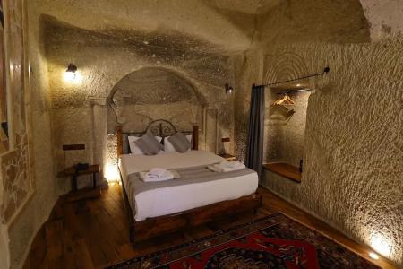 Sarnich Cave Suites - 50