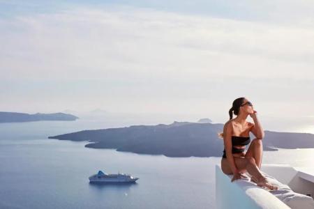 Cosmopolitan Suites - Small Luxurys of the World - 23