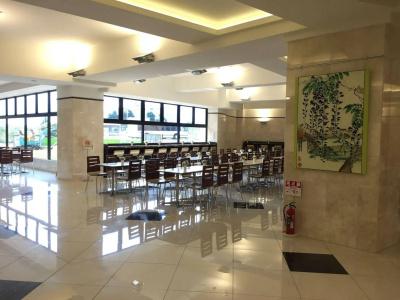 Toyoko Inn Airport - 40