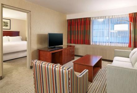 Four Points by Sheraton & Conference Center - 6