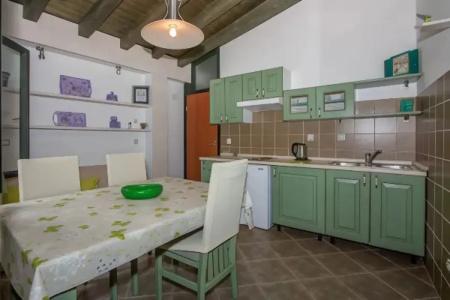 Garden Apartment - 14