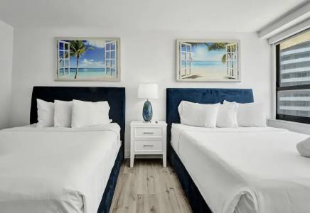 The Alexander All Suites - 221