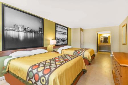 Super 8 by Wyndham Virginia Beach Oceanfront - 23