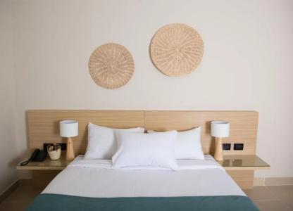 Redcon Suites - 185