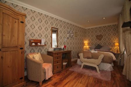 Donnybrook Hall - 31