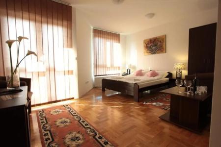Hostel Royal - 39