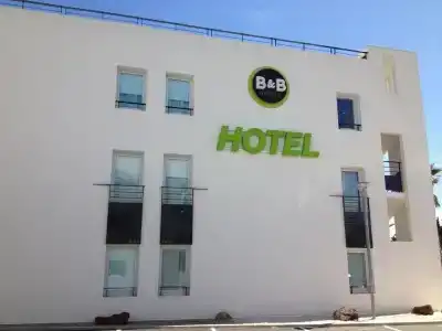 b&b hôTel Cannes La Bocca Plage - 25