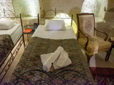 Caravanserai Cave - 205