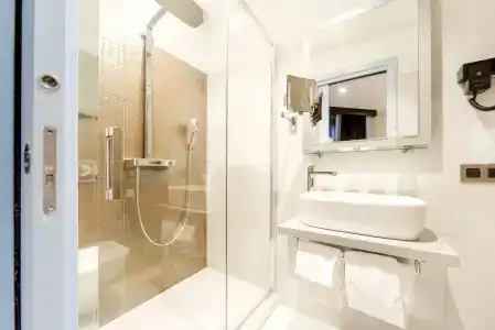 Best Western Richelieu Lyon Part-Dieu - 7
