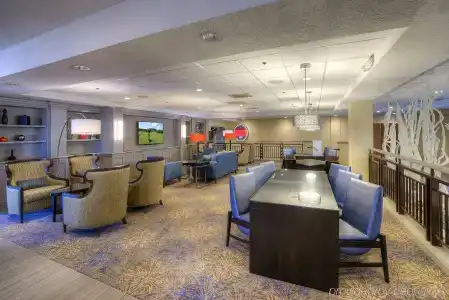 DoubleTree by Hilton Phoenix North - 27