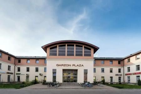 Garzon Plaza - 41