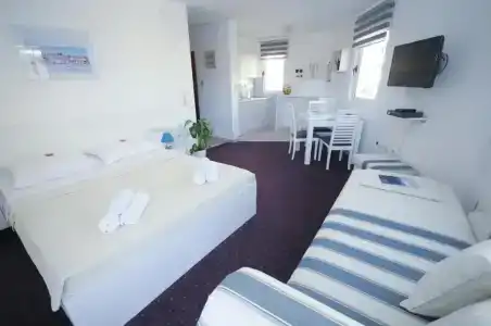 Budva Inn Guest House - 48