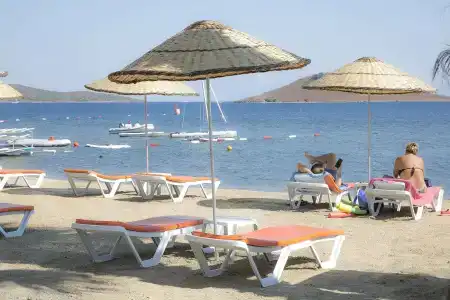 Sea Side Beach Club - 16