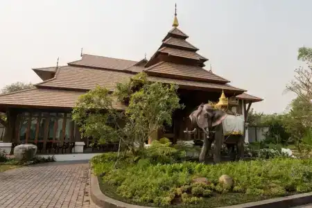 Nampiangdin Boutique - 11