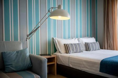Le Rose Suite - 222